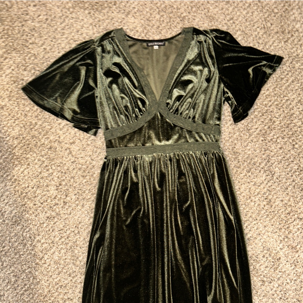 Elegant Velvet Dress in Dark Green